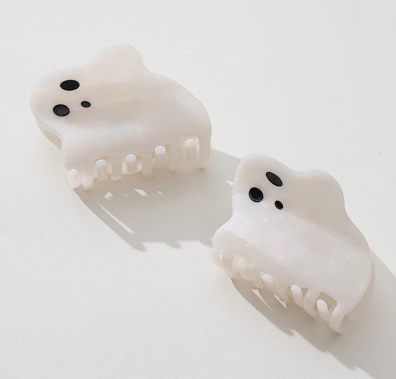 Ghost hair clip